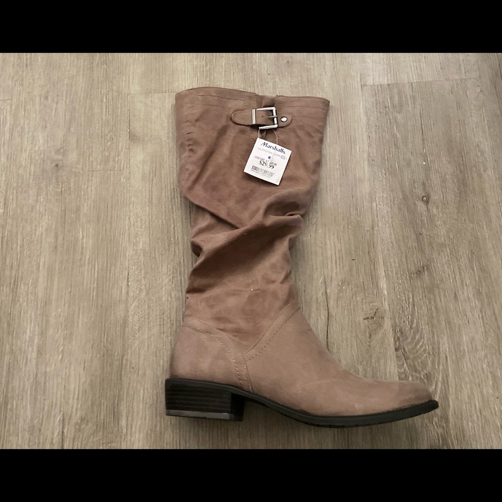 Women’s Size 10M Winter Boots
